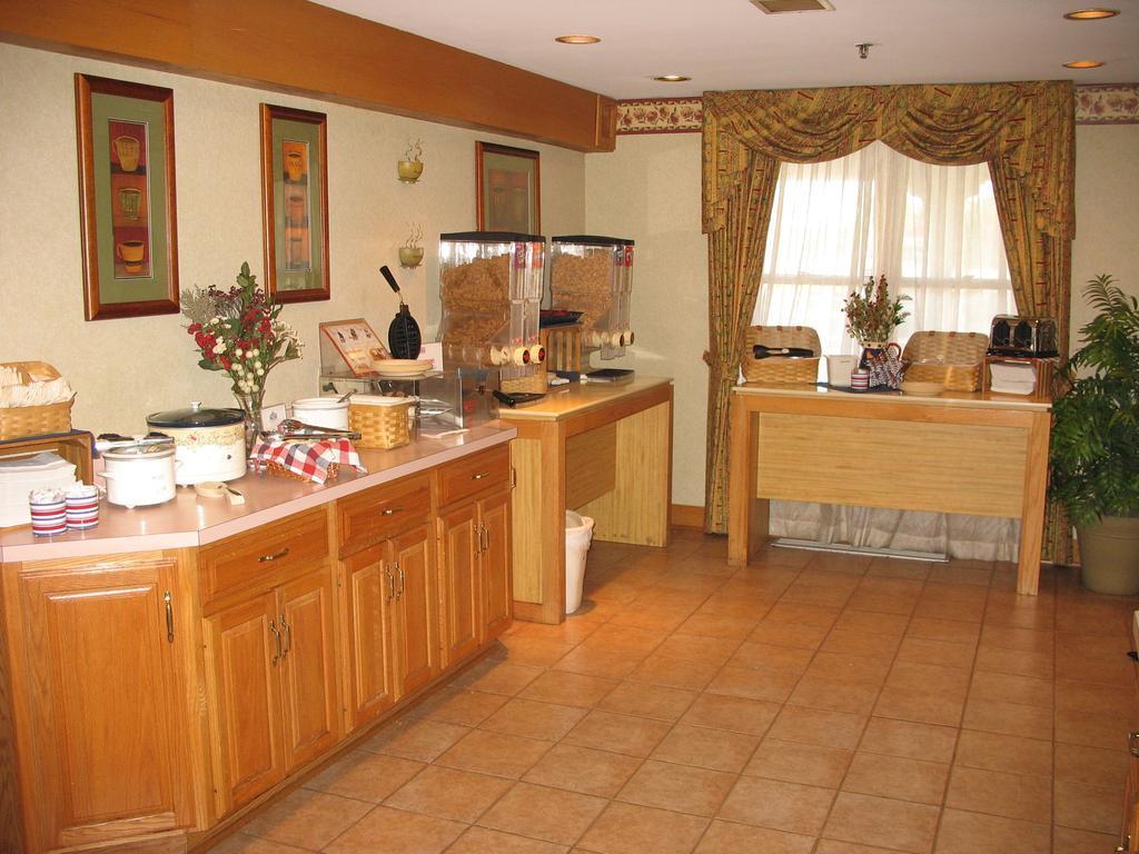 Country Inn & Suites By Radisson, Holland, Mi ร้านอาหาร รูปภาพ
