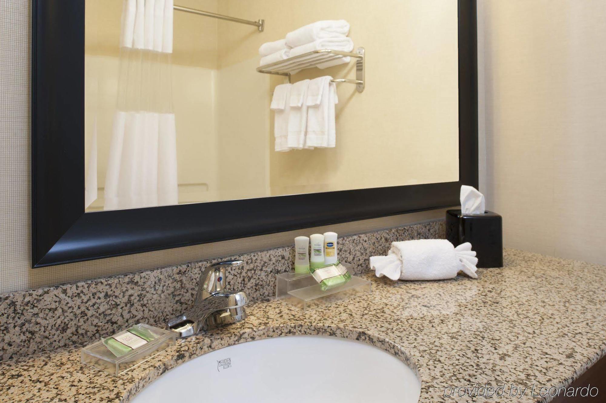 Country Inn & Suites By Radisson, Holland, Mi ภายนอก รูปภาพ